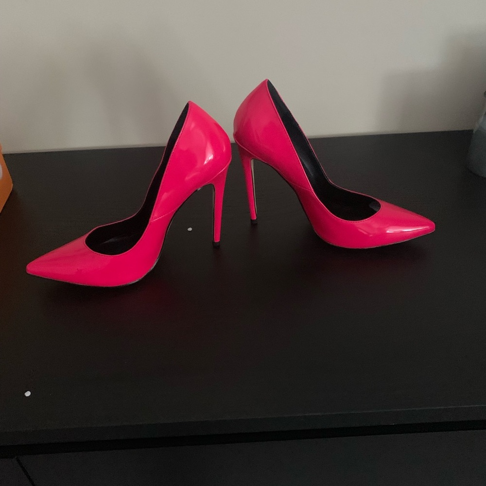 Shoes - Picture 3 of 6